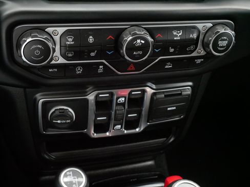 Used 2022 Jeep Wrangler Unlimited Sport AWD/4WD image 23