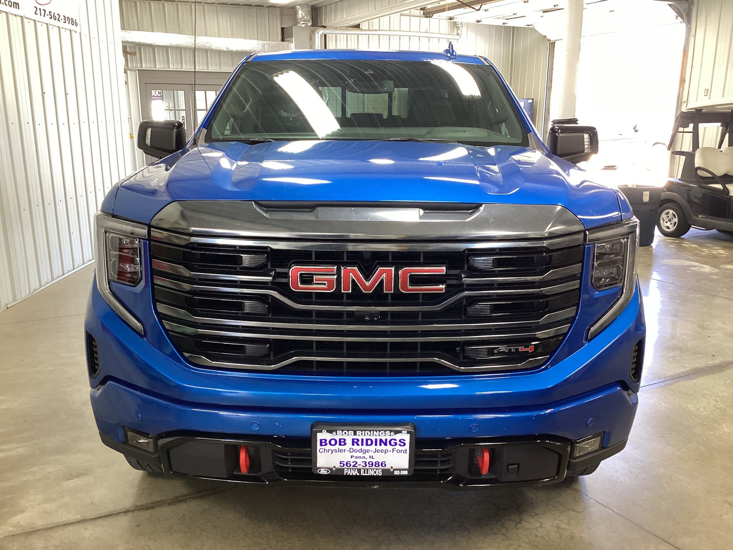 Used 2024 GMC Sierra 1500 AT4 w/ AT4 Premium Package AWD/4WD image 8