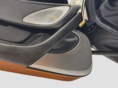 Used 2021 McLaren GT RWD image 18