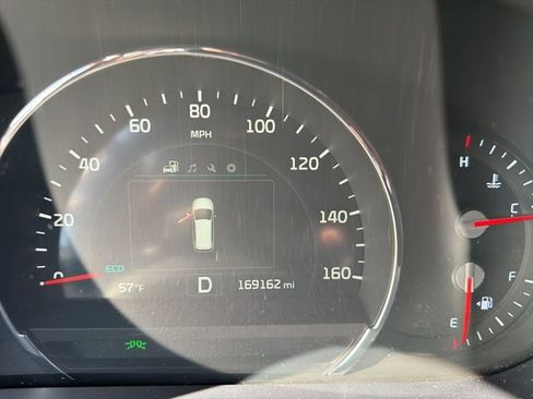 Used 2018 Kia Sorento EX image 16