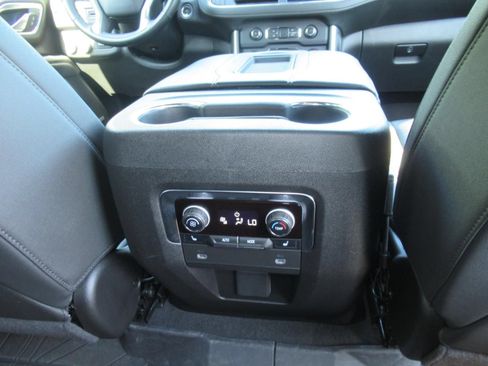 Used 2024 Chevrolet Tahoe Z71 w/ Luxury Package AWD/4WD image 35