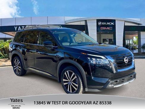 Used 2023 Nissan Pathfinder Platinum image 1