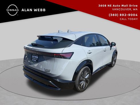 Used 2024 Nissan Ariya AWD image 3