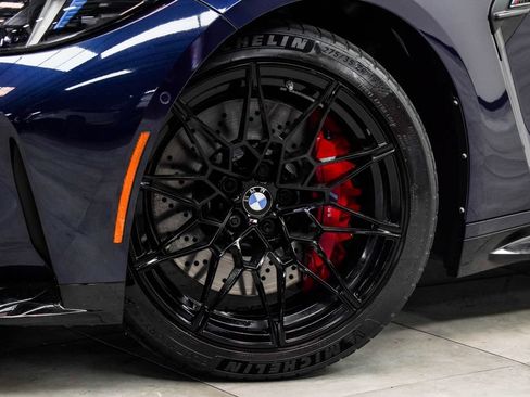 Used 2025 BMW M4 Competition RWD image 3