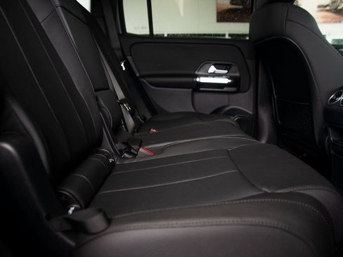 Certified 2025 Mercedes-Benz GLB 250 4MATIC image 28