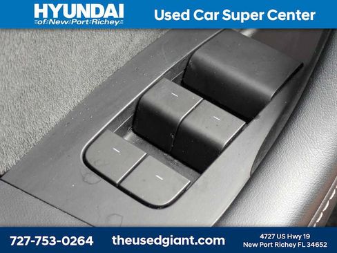 Used 2023 Tesla Model Y Long Range AWD/4WD image 25