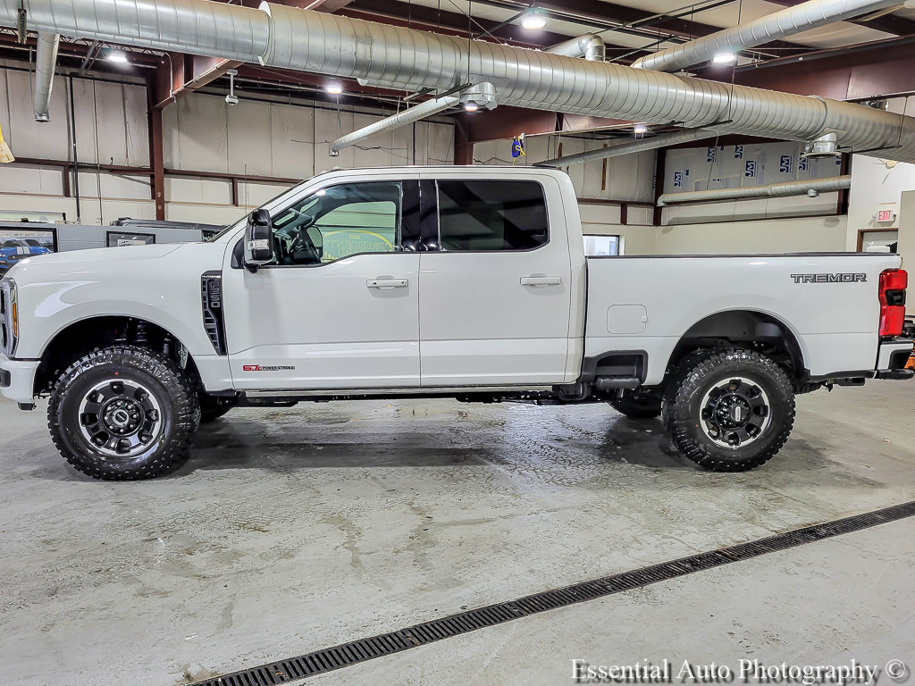New 2026 Ford F350 Platinum w/ Tremor Off-Road Package AWD/4WD image 5