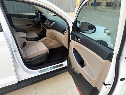 Used 2017 Hyundai Tucson SE FWD image 22