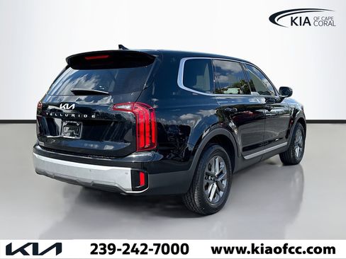 Certified 2023 Kia Telluride LX image 5