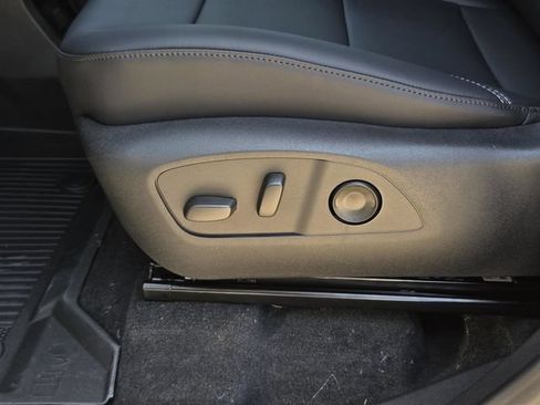 New 2026 GMC Acadia Elevation w/ Elevation Premium Package FWD image 28