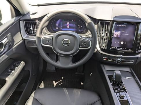 New 2025 Volvo XC60 B5 Core w/ Climate Package image 20