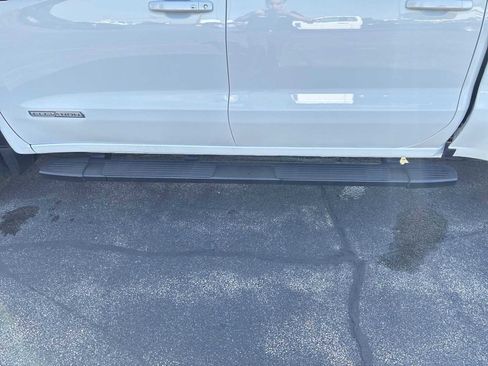 Used 2023 GMC Sierra 1500 Elevation w/ Preferred Package image 32