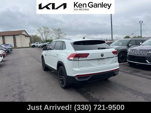 Used 2022 Volkswagen Atlas Cross Sport SE AWD/4WD image 7