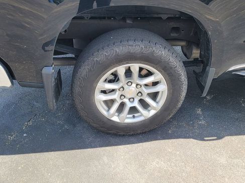 Used 2023 Chevrolet Silverado 1500 LT w/ Z71 Off-Road Package AWD/4WD image 12
