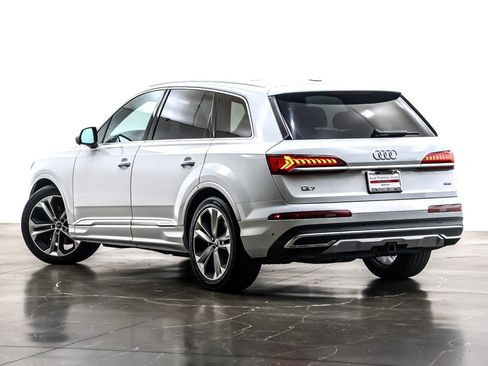 Used 2023 Audi Q7 3.0T Prestige image 13