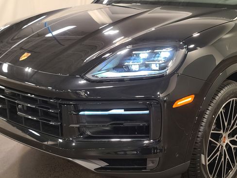 New 2026 Porsche Cayenne image 32