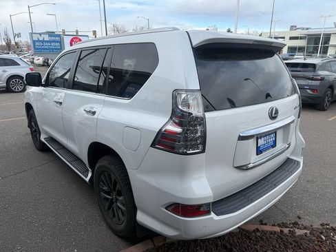 Used 2020 Lexus GX 460 Premium w/ Premium Package image 5