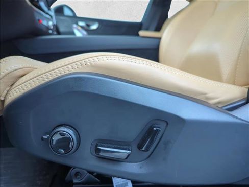 Used 2025 Volvo XC60 B5 Ultra w/ Protection Package Premier image 14