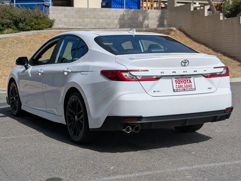 Used 2025 Toyota Camry SE FWD image 12