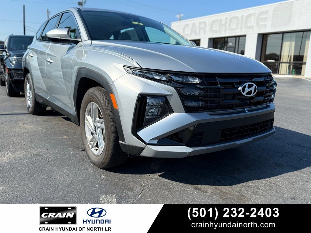 New 2025 Hyundai Tucson SE FWD image 1