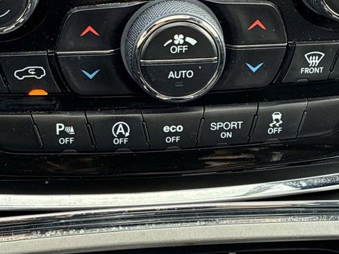 Used 2021 Jeep Grand Cherokee Limited AWD/4WD image 34
