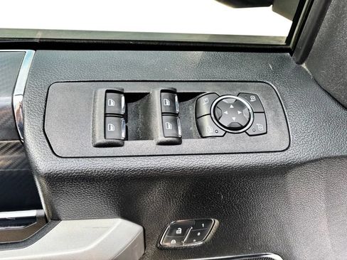 Used 2018 Ford F150 Lariat w/ Equipment Group 502A Luxury AWD/4WD image 24
