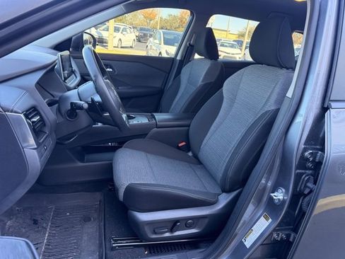 Used 2022 Nissan Rogue SV image 14