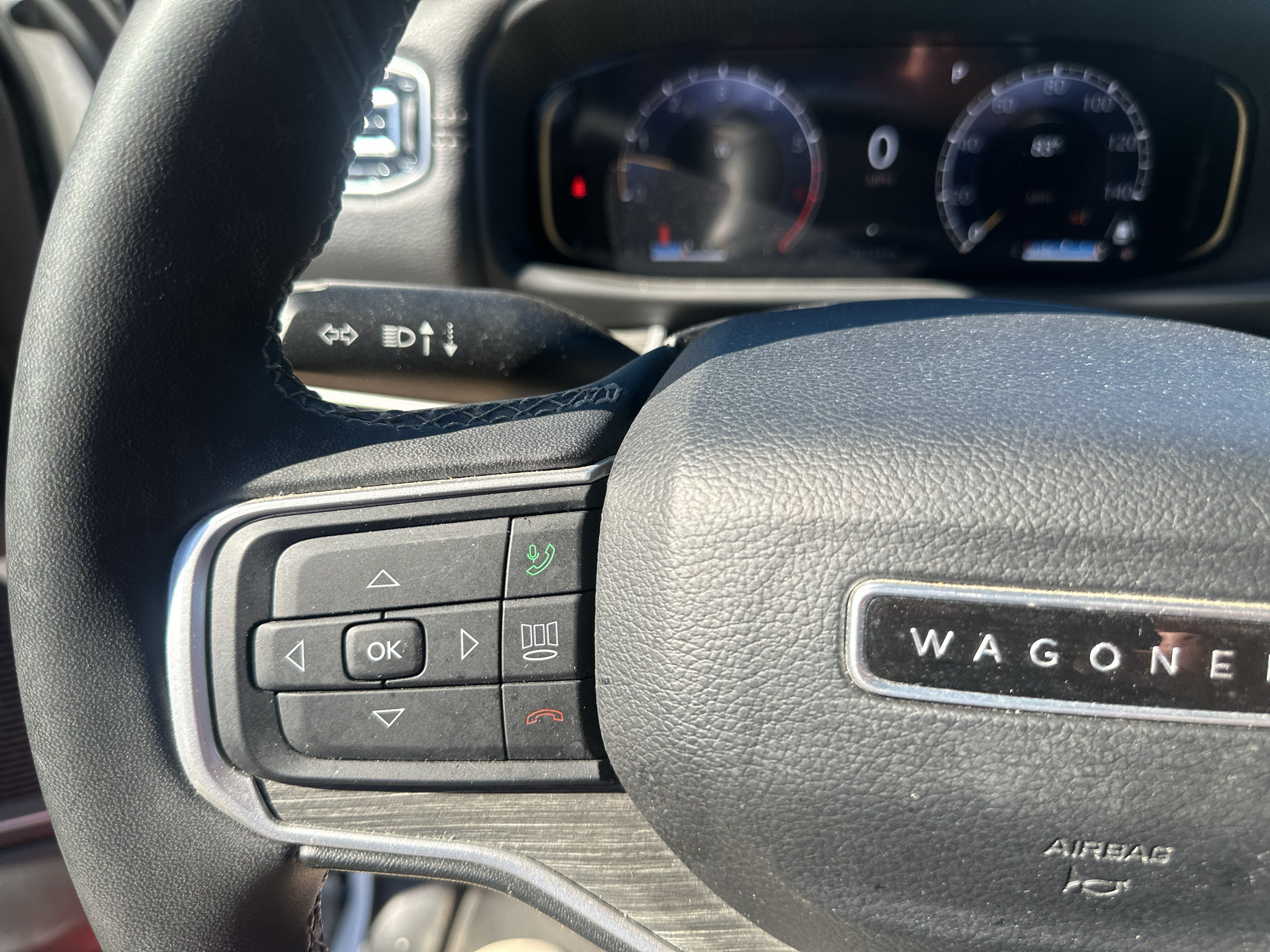 Used 2024 Jeep Wagoneer Series III AWD/4WD image 25