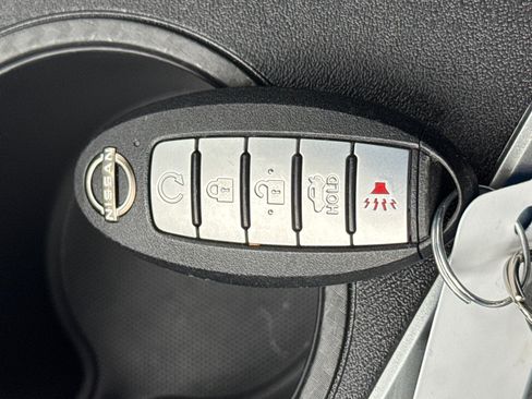 Used 2025 Nissan Altima 2.5 SV FWD image 15