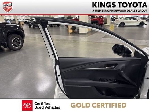 Certified 2025 Toyota Camry SE w/ Convenience Package image 18