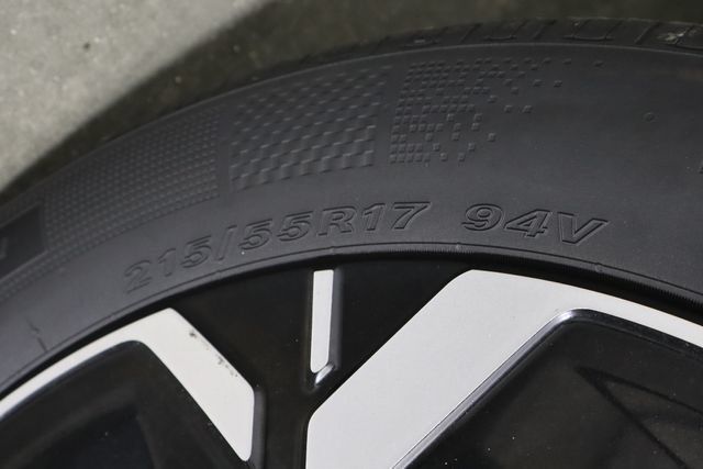 Certified 2023 Kia Niro Wind FWD image 45