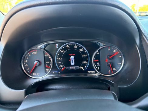 Used 2023 GMC Terrain Denali AWD/4WD image 30