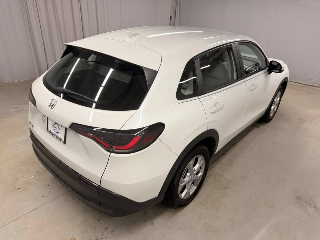 Certified 2025 Honda HR-V LX image 12