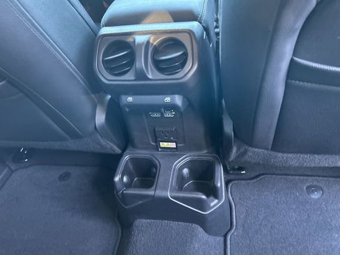 Certified 2021 Jeep Wrangler Unlimited Sahara image 29