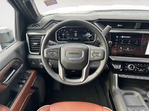 New 2025 GMC Sierra 2500 Denali Ultimate w/ Max Trailering Package image 14