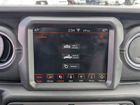 Used 2020 Jeep Gladiator Overland image 25