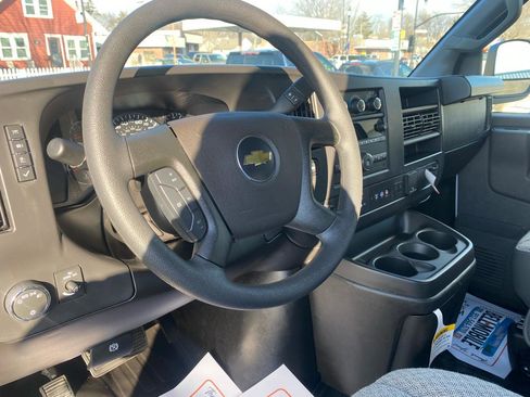 Used 2025 Chevrolet Express 2500 Extended w/ Communications Package image 15