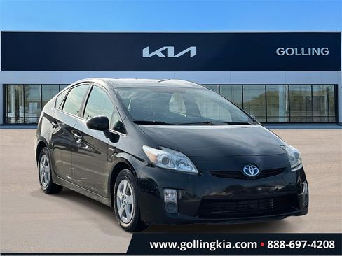 Used 2010 Toyota Prius Five image 1