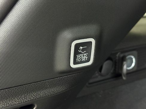 New 2025 Jeep Grand Cherokee Overland w/ Adv Protech Group III image 10