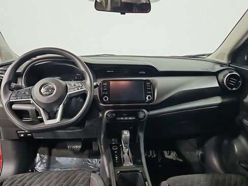 Used 2021 Nissan Kicks SV FWD image 13