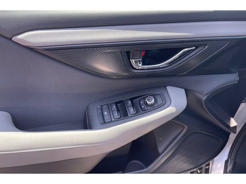 Certified 2025 Subaru Outback Premium AWD/4WD image 11