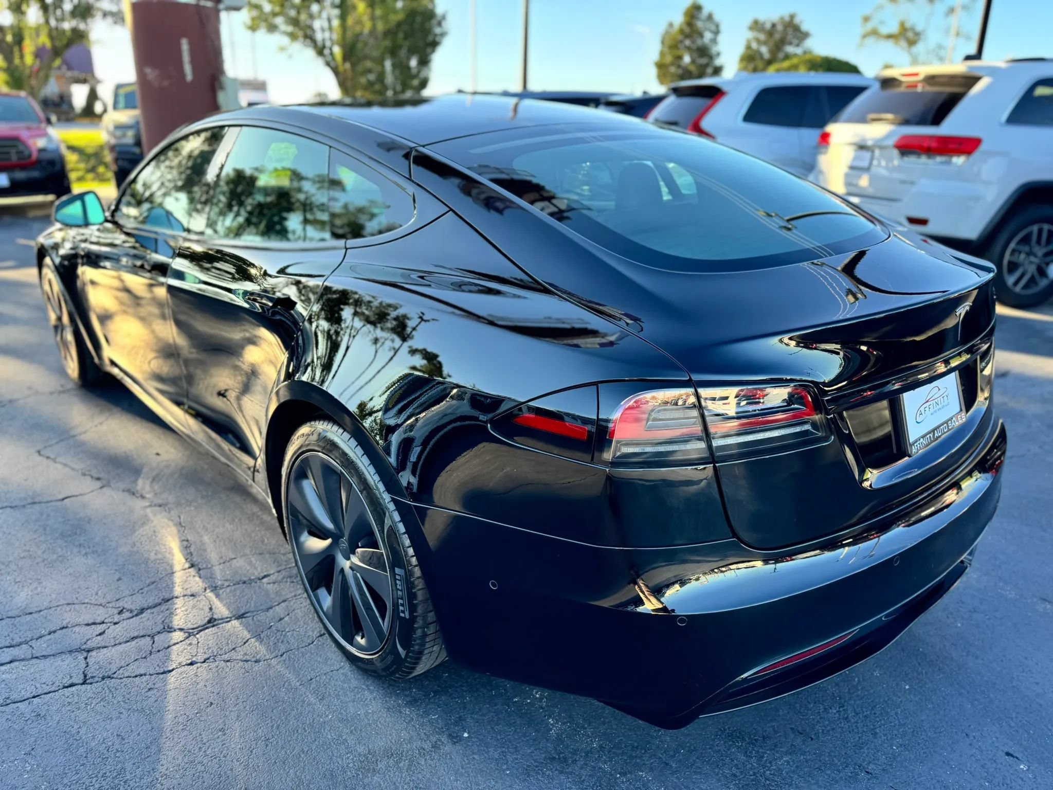 Used 2022 Tesla Model S Standard Range AWD/4WD image 3