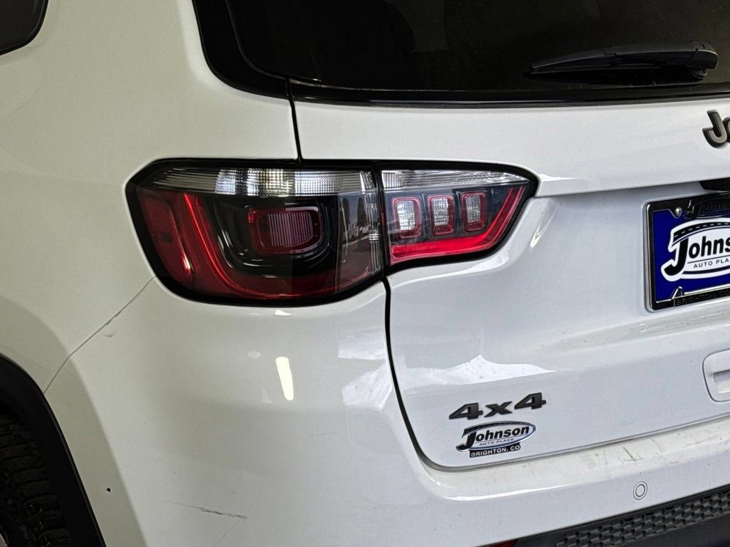 Certified 2025 Jeep Compass Trailhawk AWD/4WD image 13