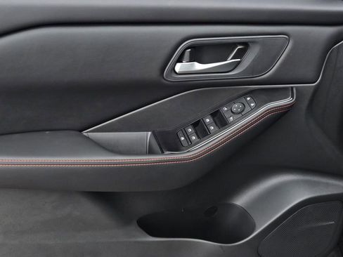 New 2026 Nissan Rogue SV AWD/4WD image 17