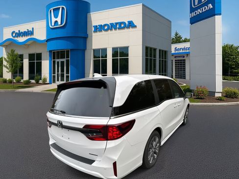 New 2026 Honda Odyssey Touring image 6