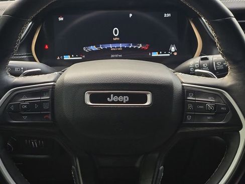 Used 2022 Jeep Grand Cherokee L Limited image 26