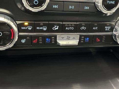 Certified 2023 Ford F150 Lariat w/ Equipment Group 502A High image 24