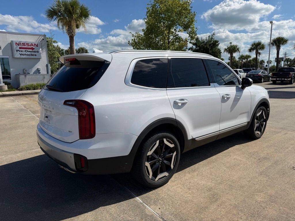 Used 2024 Kia Telluride S w/ S Sunroof Package AWD/4WD image 4