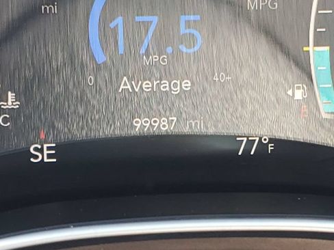 Used 2018 Chrysler Pacifica Touring-L Plus FWD image 12