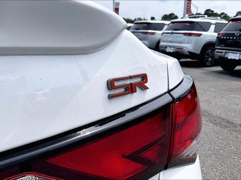 Certified 2025 Nissan Sentra SR w/ Lighting Package FWD image 21